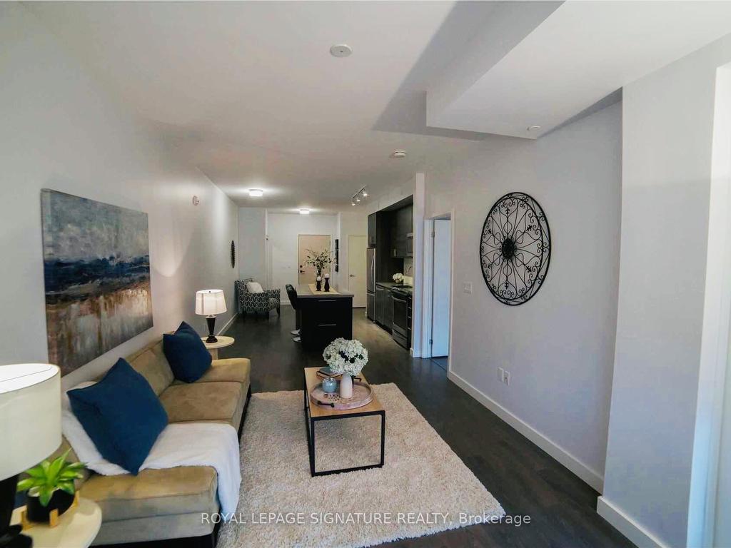 









168


Sabina

Drive, 103,
Oakville,




ON
L6H 7C3

