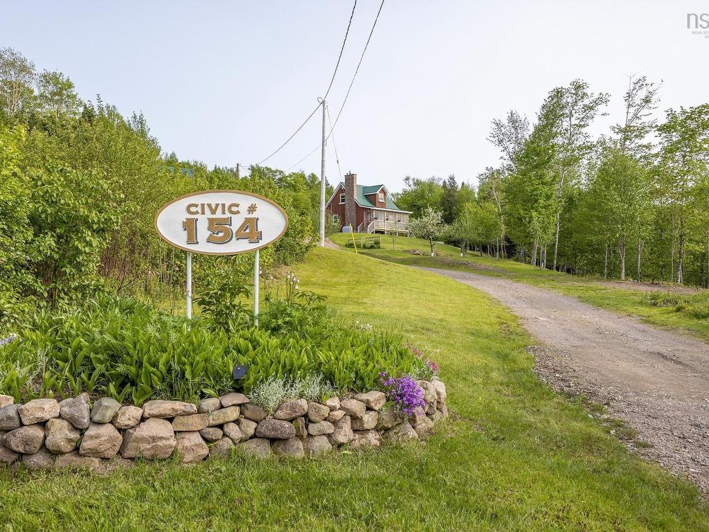 












154 OHIO EAST Road

,
Antigonish,




NS
B2G 2K8

