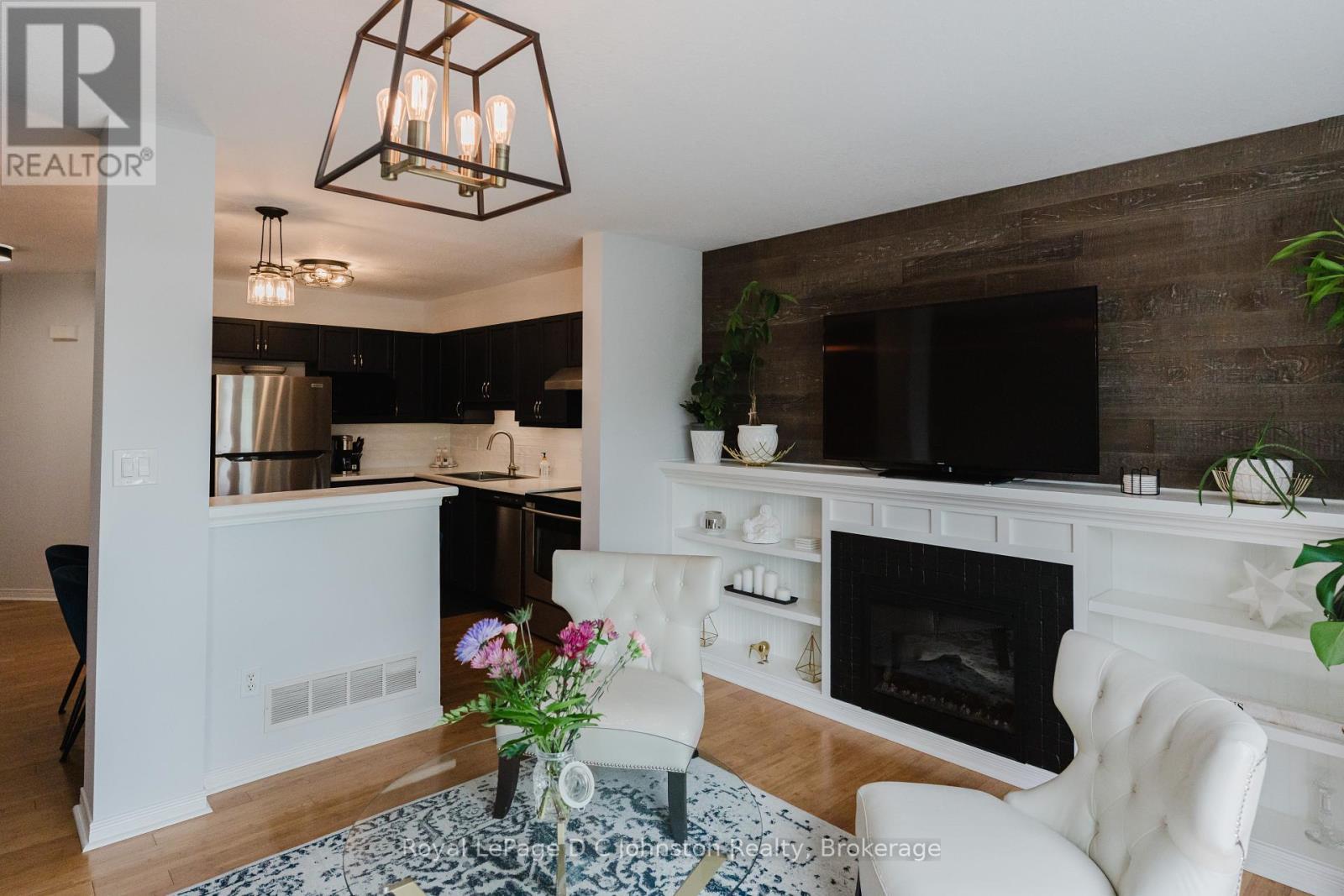 












3 - 409 JOSEPH STREET

,
Saugeen Shores,




Ontario
N0H2C2

