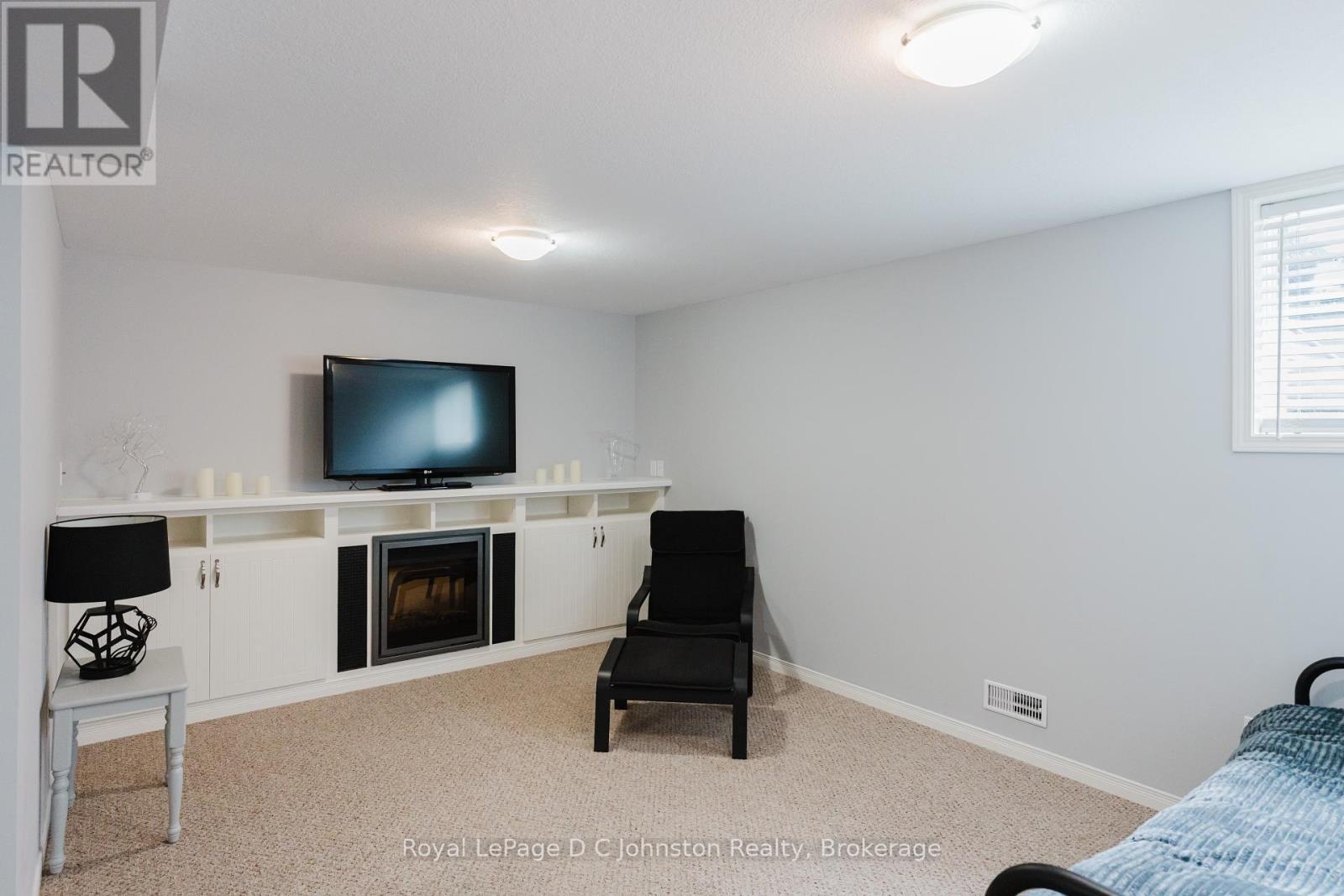 












3 - 409 JOSEPH STREET

,
Saugeen Shores,




Ontario
N0H2C2

