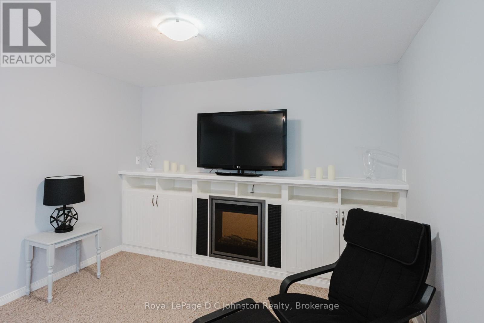 












3 - 409 JOSEPH STREET

,
Saugeen Shores,




Ontario
N0H2C2

