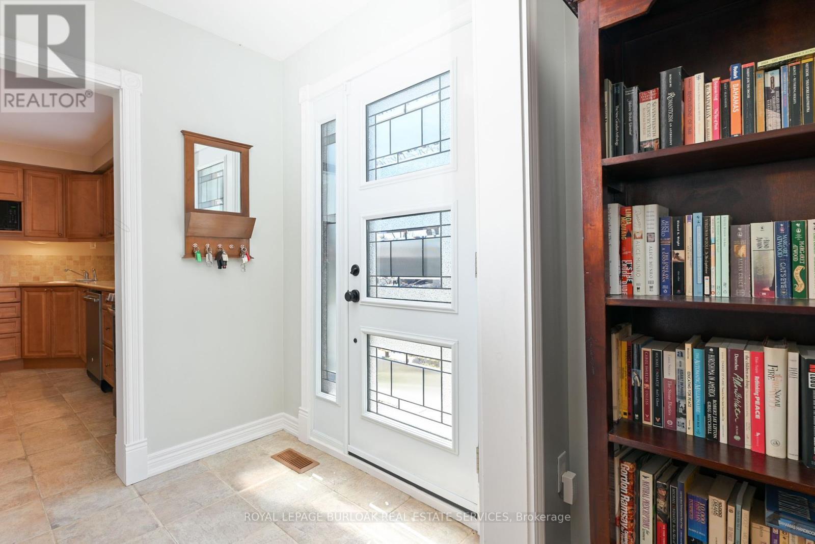 












419 HAMPTON HEATH ROAD

,
Burlington,




Ontario
L7L4R3

