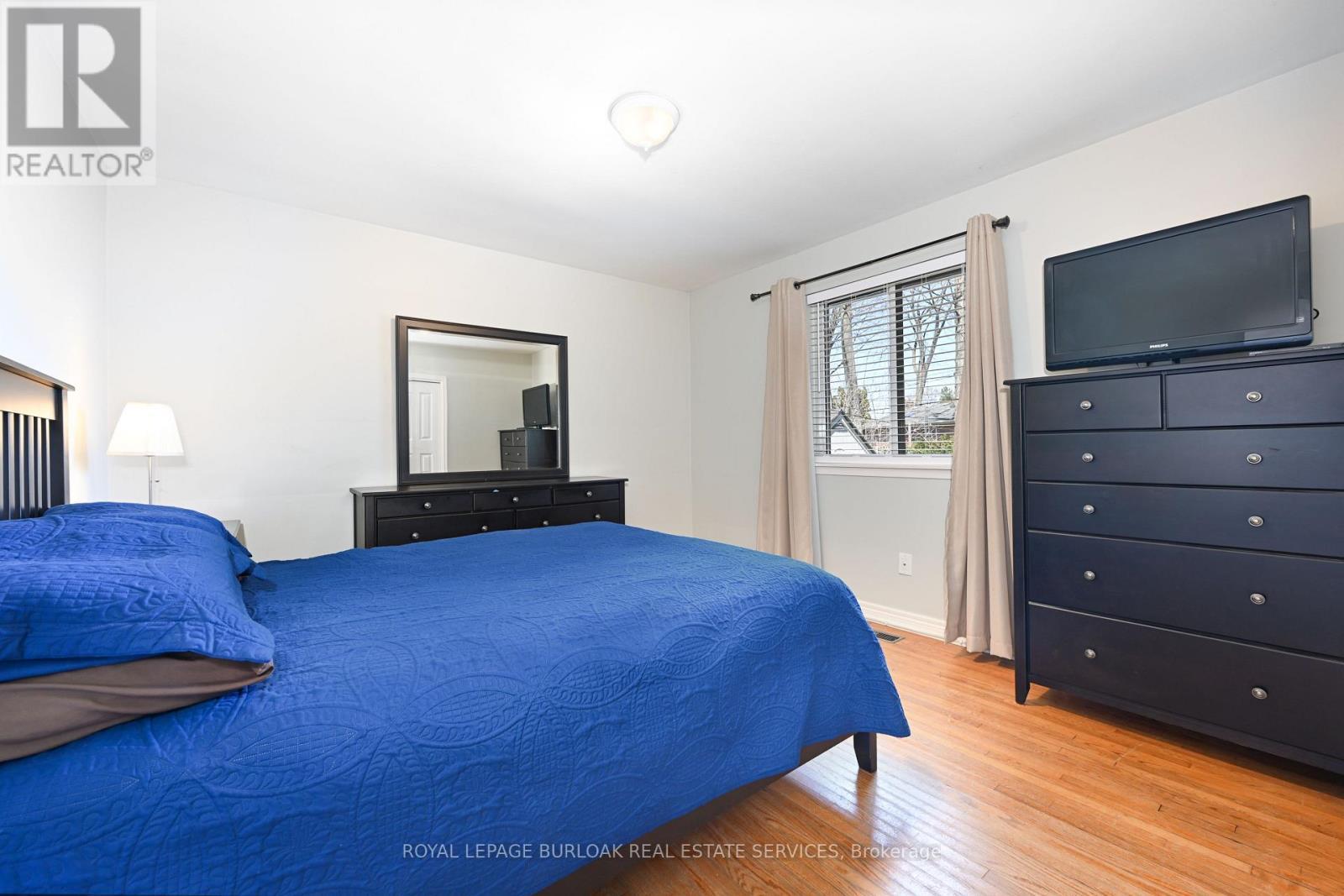 












419 HAMPTON HEATH ROAD

,
Burlington,




Ontario
L7L4R3

