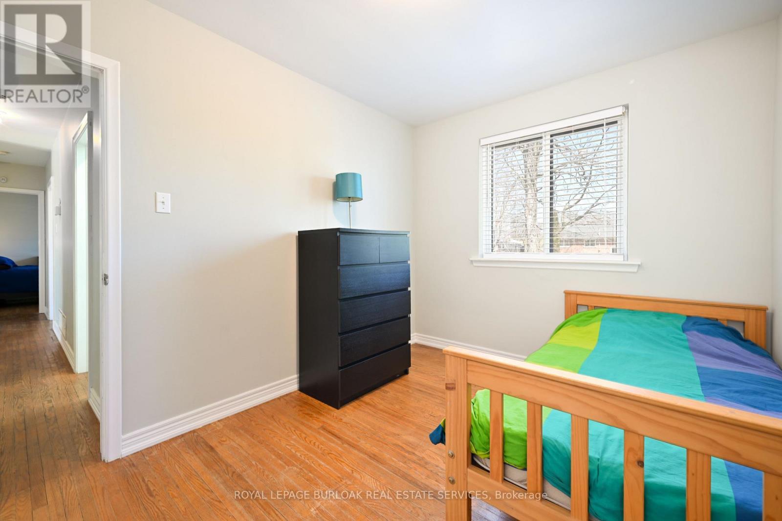 












419 HAMPTON HEATH ROAD

,
Burlington,




Ontario
L7L4R3

