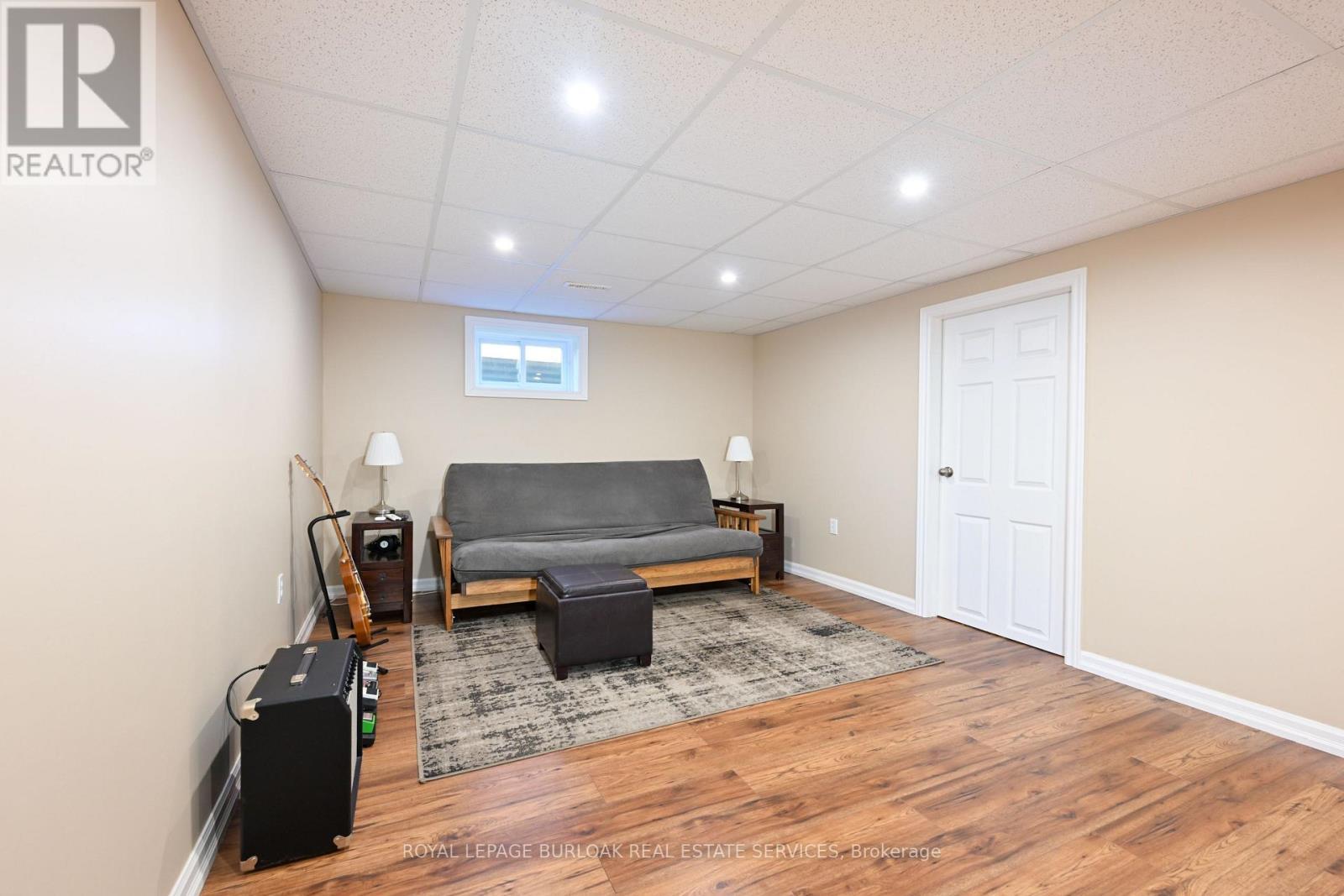 












419 HAMPTON HEATH ROAD

,
Burlington,




Ontario
L7L4R3

