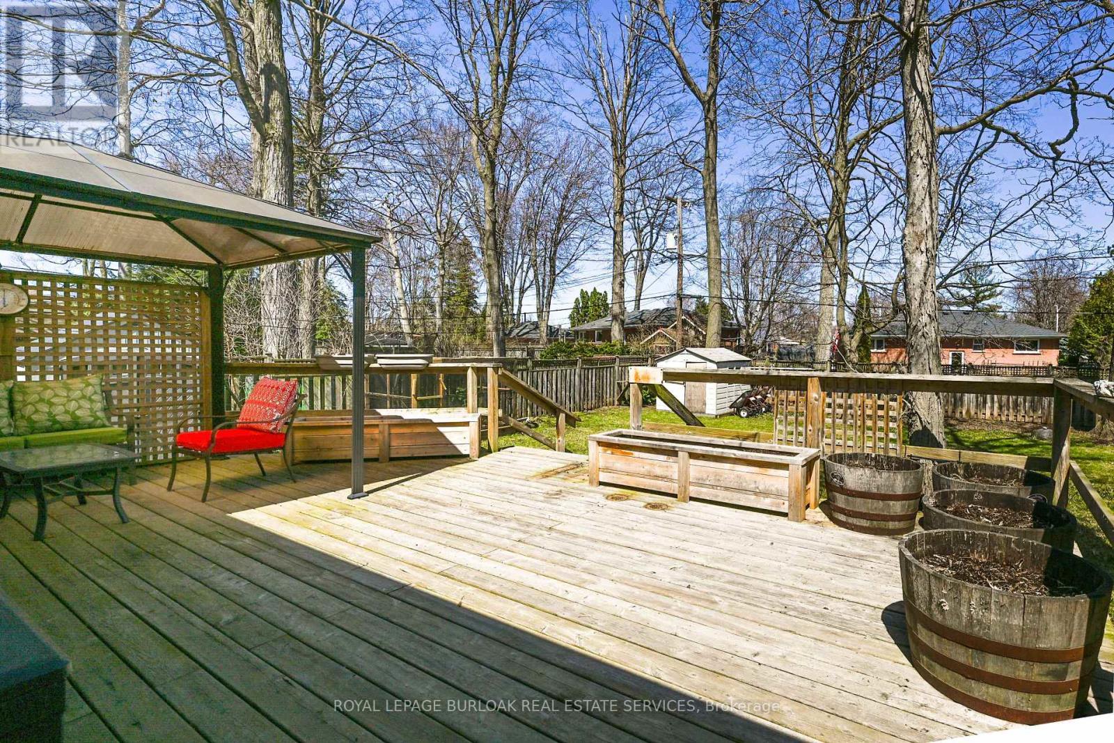 












419 HAMPTON HEATH ROAD

,
Burlington,




Ontario
L7L4R3

