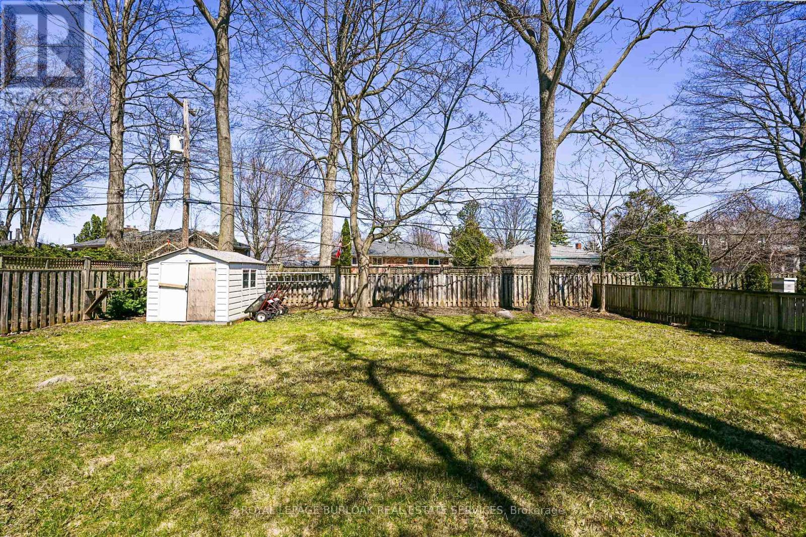 












419 HAMPTON HEATH ROAD

,
Burlington,




Ontario
L7L4R3

