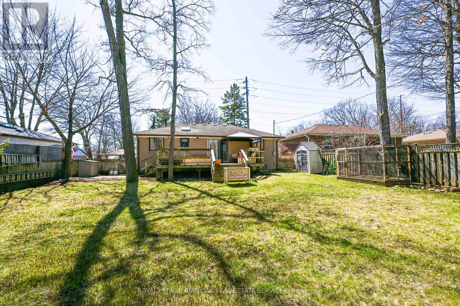 












419 HAMPTON HEATH ROAD

,
Burlington,




Ontario
L7L4R3

