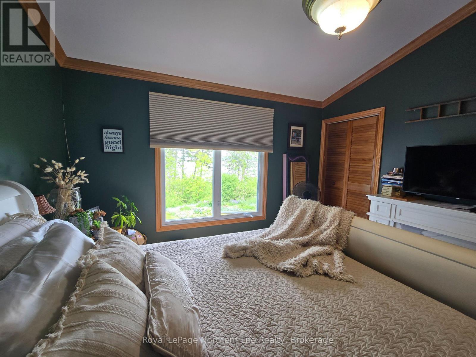 












6 LOWRY STREET

,
Temiskaming Shores (Haileybury),




Ontario
P0J1K0

