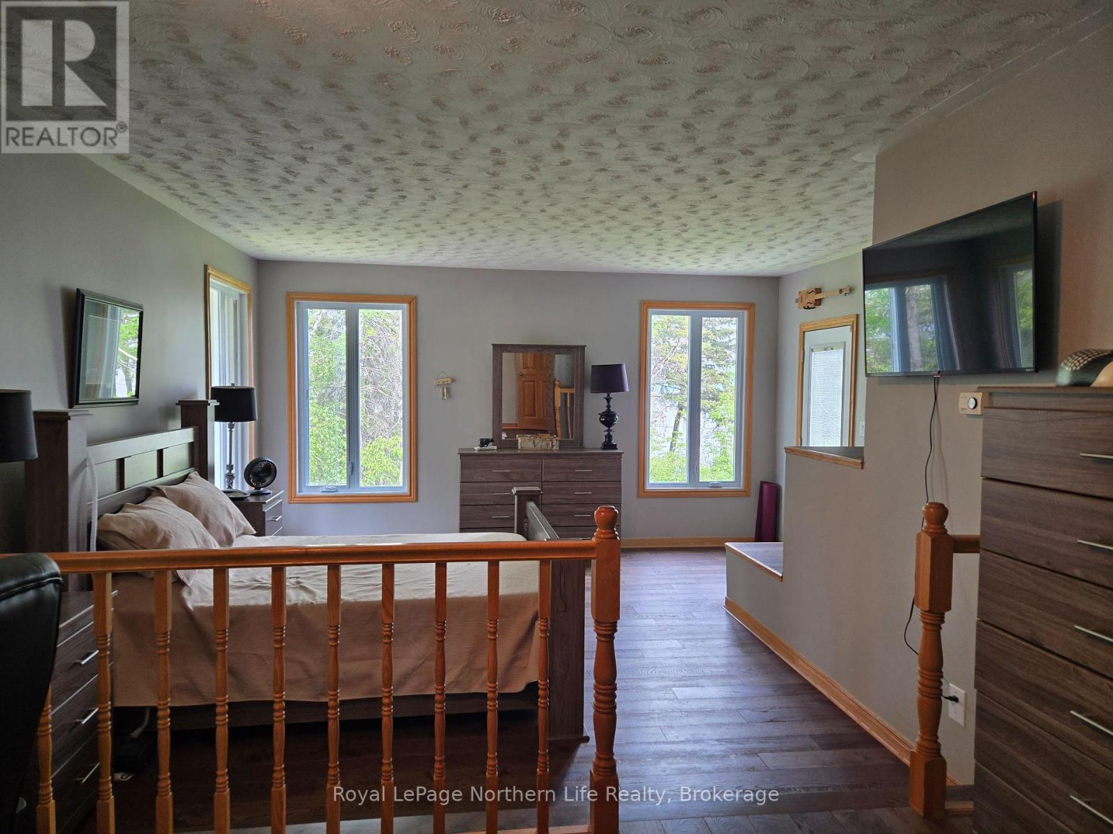












6 LOWRY STREET

,
Temiskaming Shores (Haileybury),




Ontario
P0J1K0


