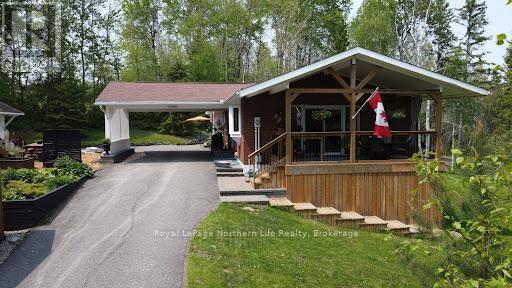 












6 LOWRY STREET

,
Temiskaming Shores (Haileybury),




Ontario
P0J1K0

