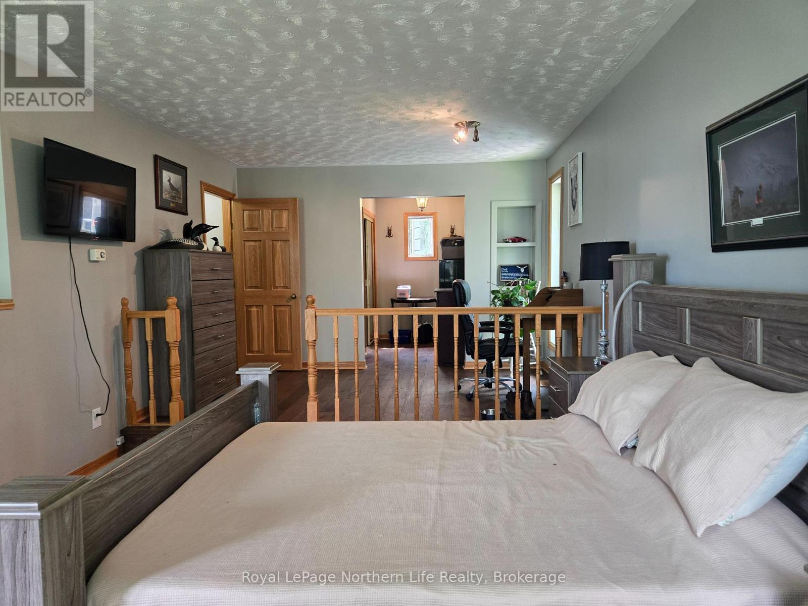 












6 LOWRY STREET

,
Temiskaming Shores (Haileybury),




Ontario
P0J1K0

