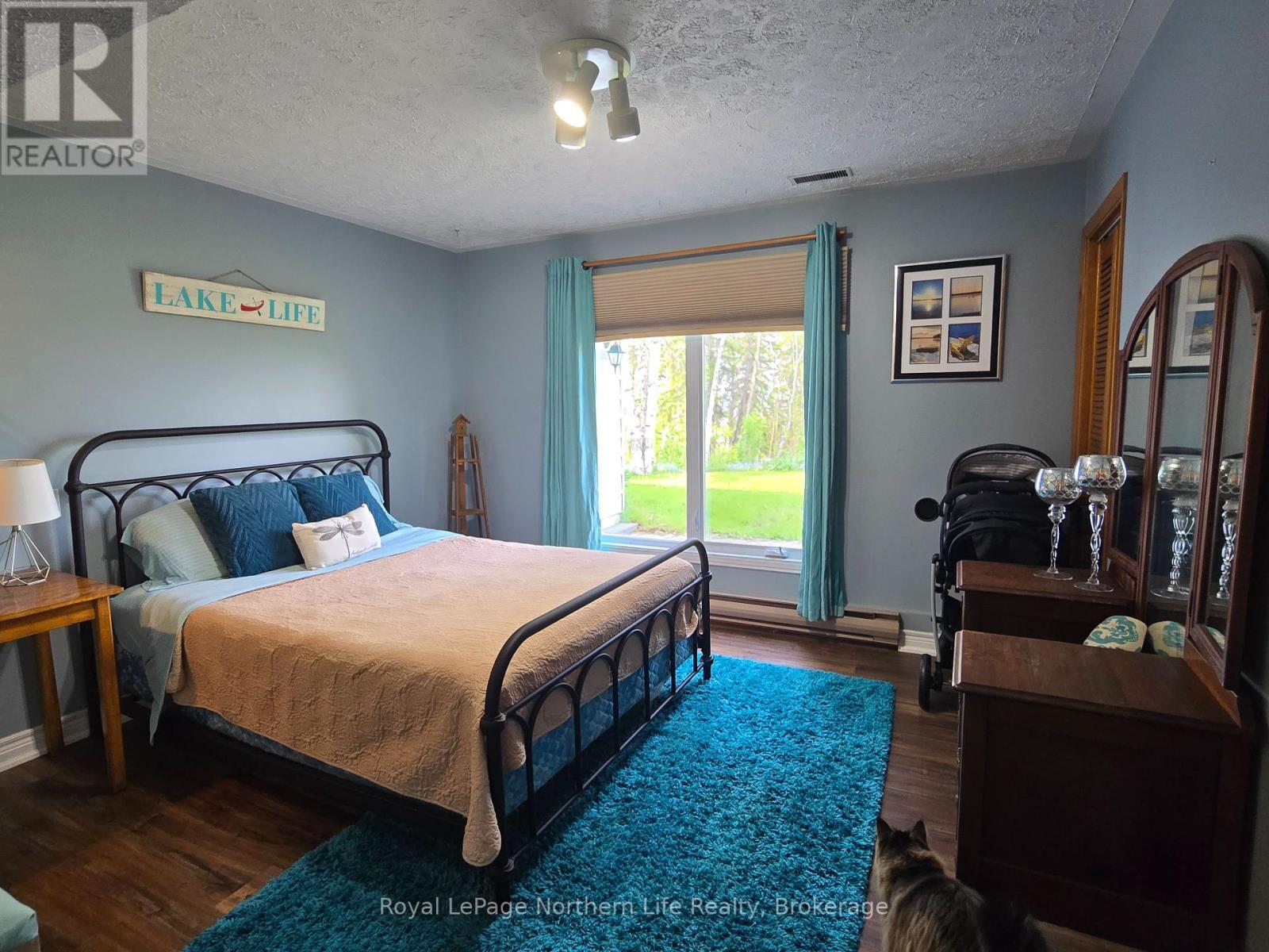 












6 LOWRY STREET

,
Temiskaming Shores (Haileybury),




Ontario
P0J1K0


