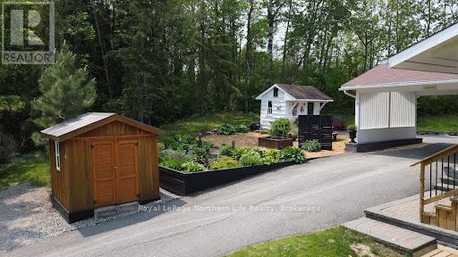 












6 LOWRY STREET

,
Temiskaming Shores (Haileybury),




Ontario
P0J1K0

