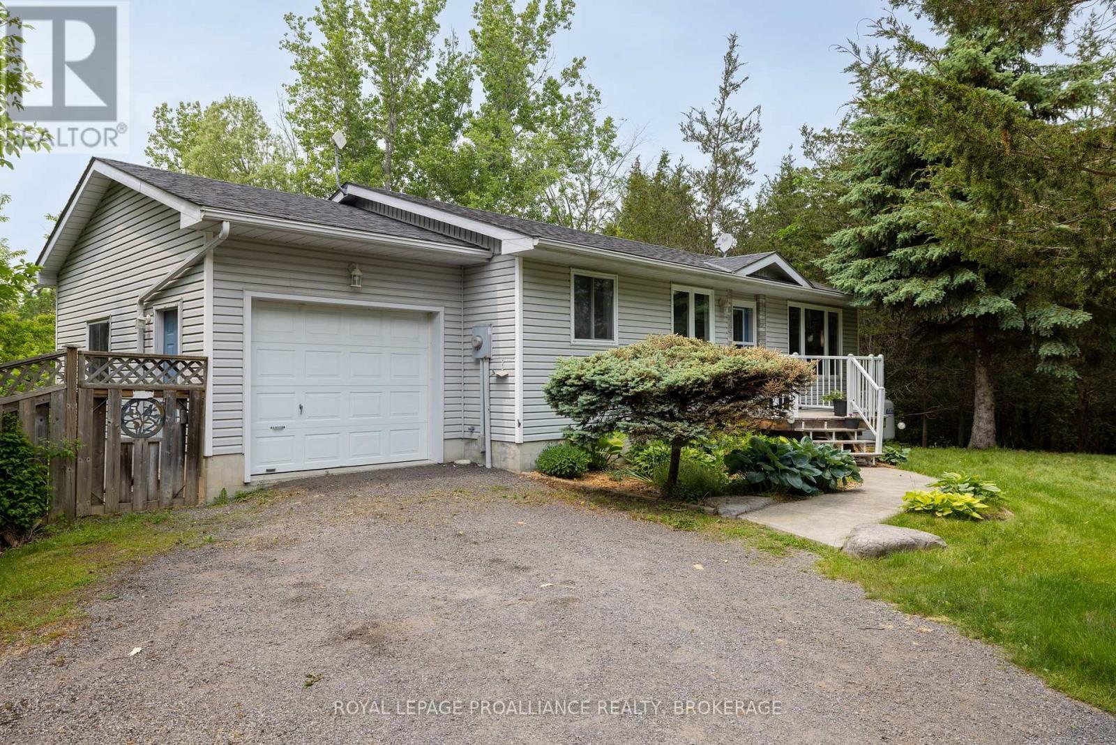 












1223 COUNTY ROAD 9

,
Greater Napanee (Greater Napanee),




Ontario
K7R3K8

