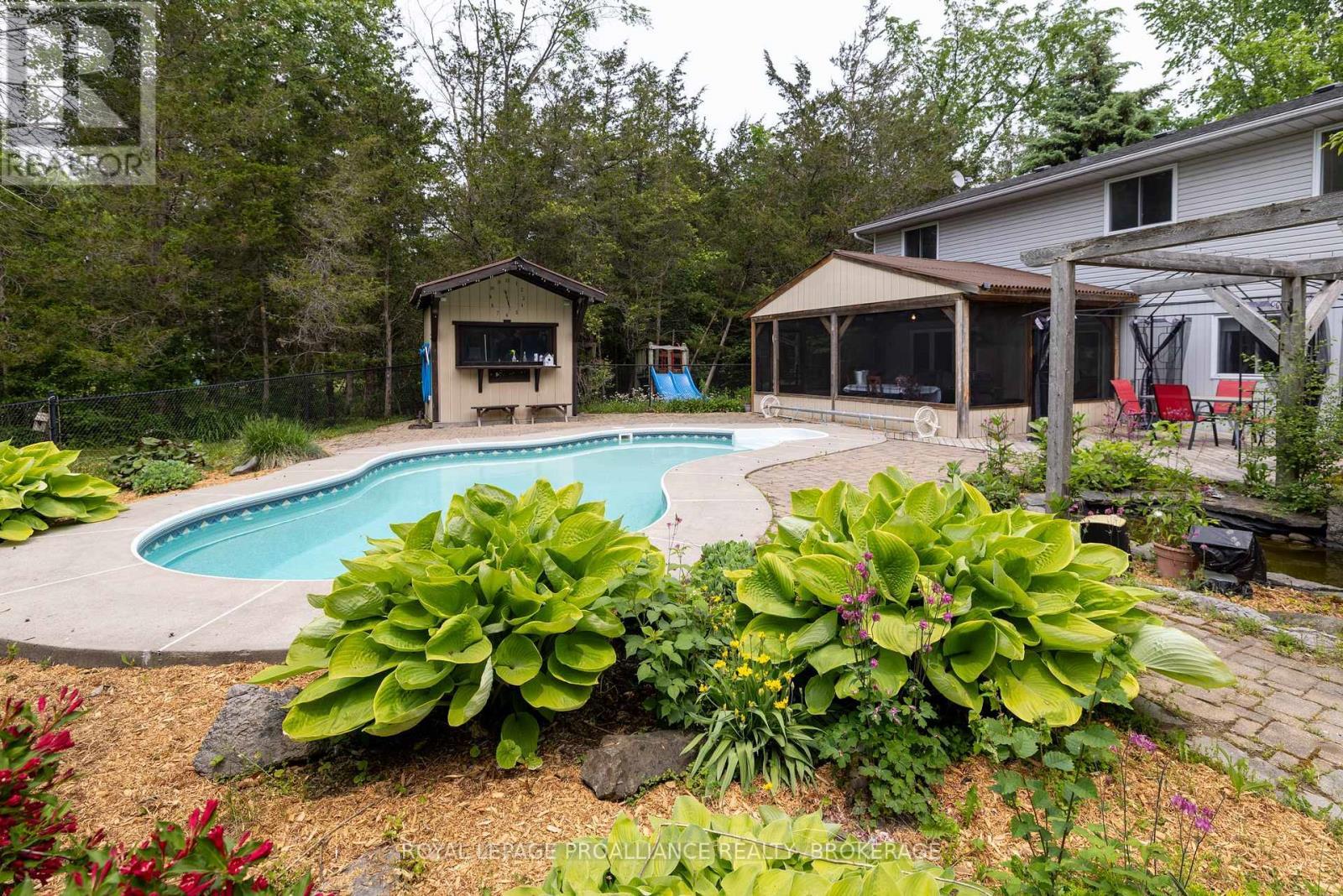 












1223 COUNTY ROAD 9

,
Greater Napanee (Greater Napanee),




Ontario
K7R3K8

