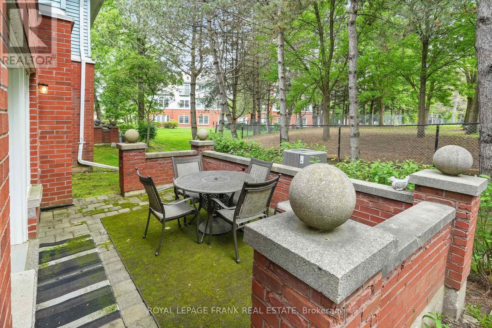 












D-13 - 1663 NASH ROAD

,
Clarington (Courtice),




Ontario
L1E1S8

