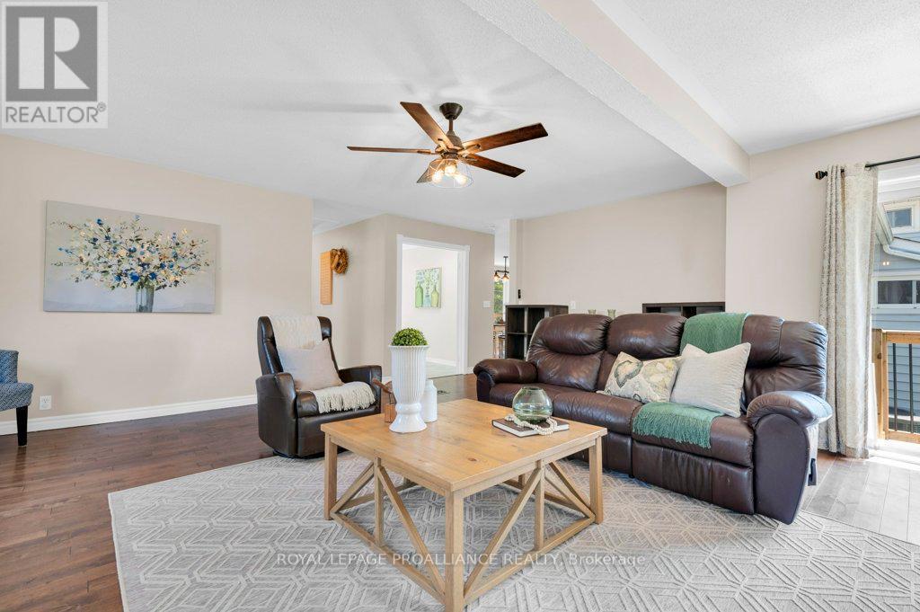 












105A&B BERNARD LONG ROAD

,
Quinte West (Trenton Ward),




Ontario
K8V5P6

