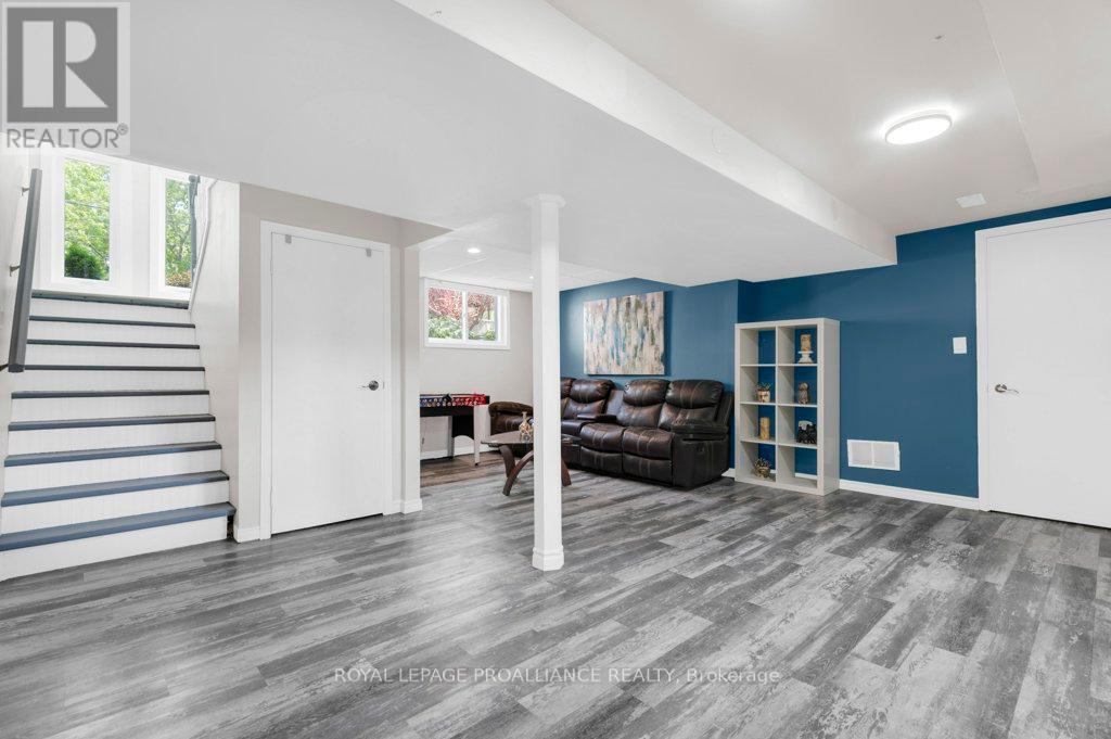 












105A&B BERNARD LONG ROAD

,
Quinte West (Trenton Ward),




Ontario
K8V5P6

