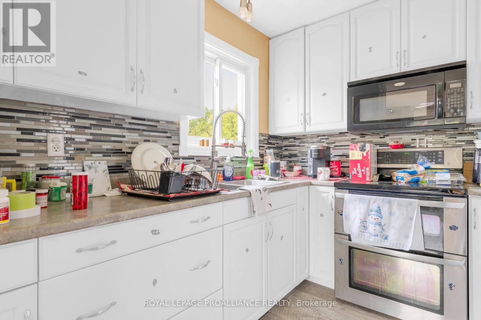 












105A&B BERNARD LONG ROAD

,
Quinte West (Trenton Ward),




Ontario
K8V5P6


