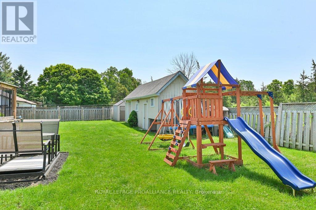 












105A&B BERNARD LONG ROAD

,
Quinte West (Trenton Ward),




Ontario
K8V5P6


