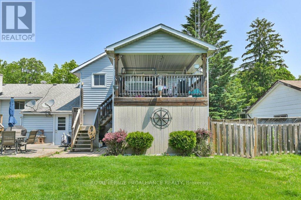 












105A&B BERNARD LONG ROAD

,
Quinte West (Trenton Ward),




Ontario
K8V5P6

