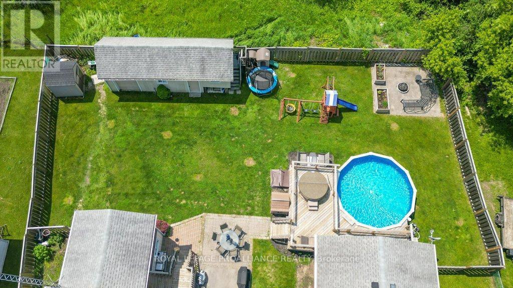 












105A&B BERNARD LONG ROAD

,
Quinte West (Trenton Ward),




Ontario
K8V5P6

