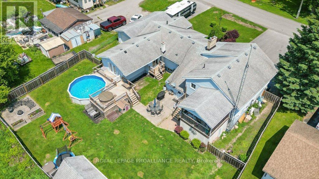 












105A&B BERNARD LONG ROAD

,
Quinte West (Trenton Ward),




Ontario
K8V5P6

