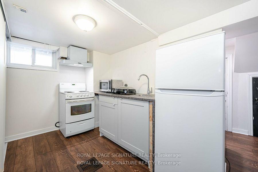 









89


Shier

Drive, 2,
Toronto,




ON
M1J 2T1

