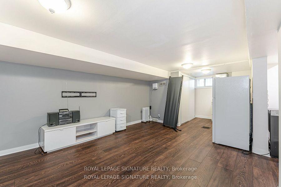 









89


Shier

Drive, 2,
Toronto,




ON
M1J 2T1

