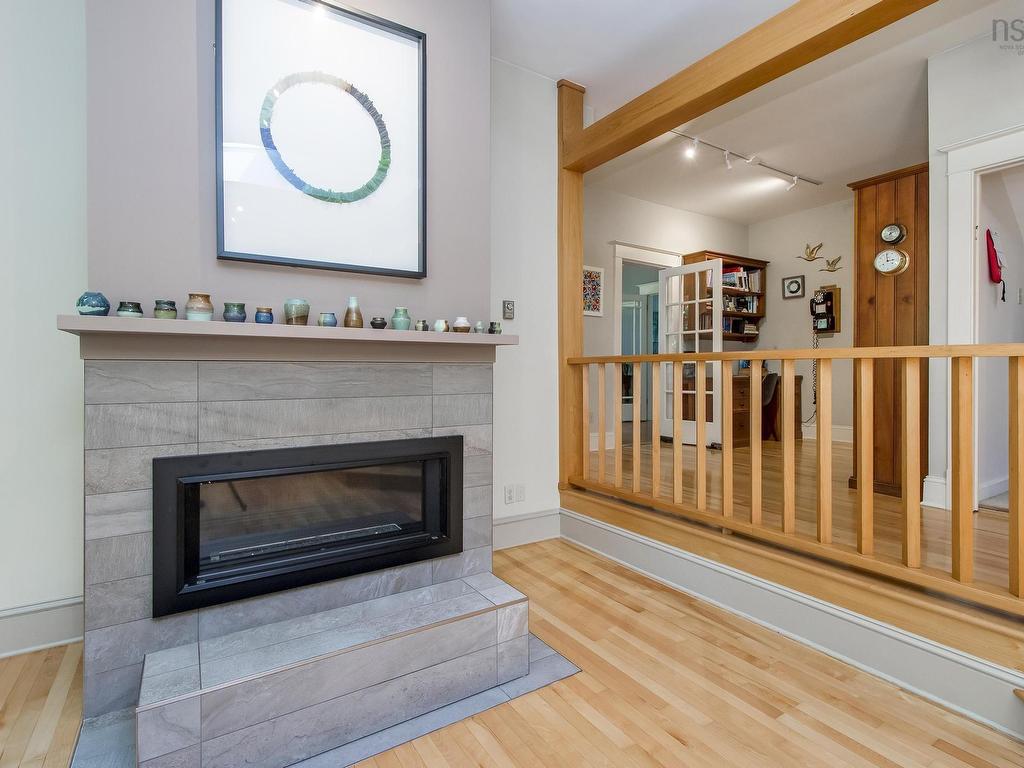












1589 Larch Street

,
Halifax,




NS
B3H 3W9

