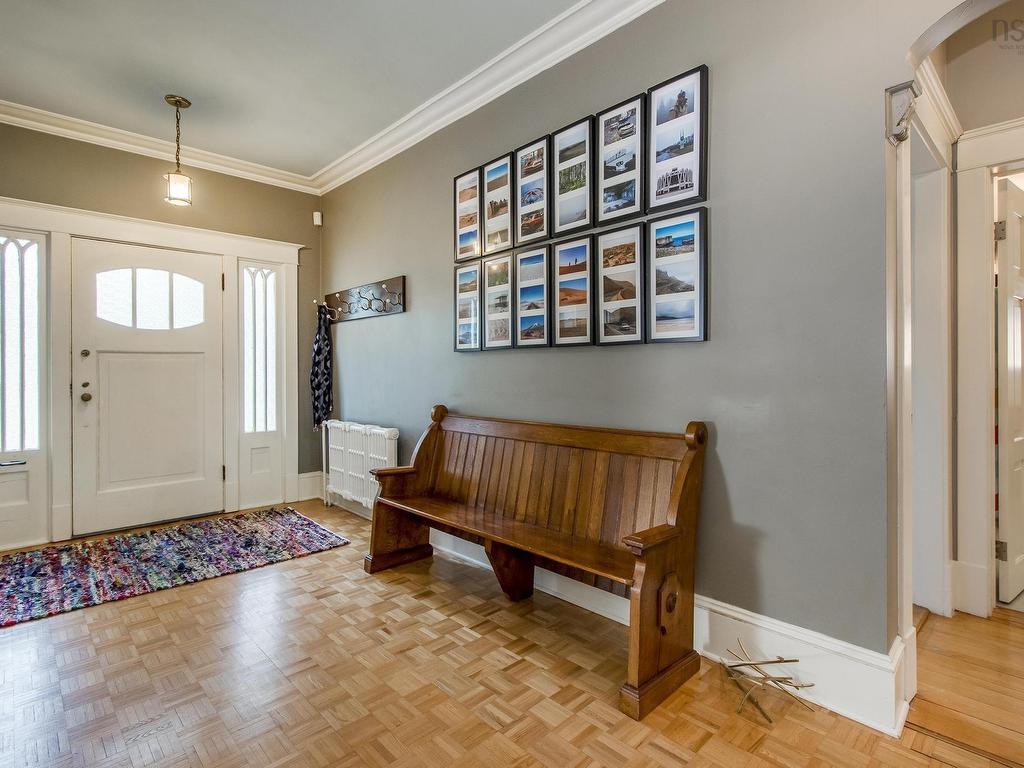 












1589 Larch Street

,
Halifax,




NS
B3H 3W9

