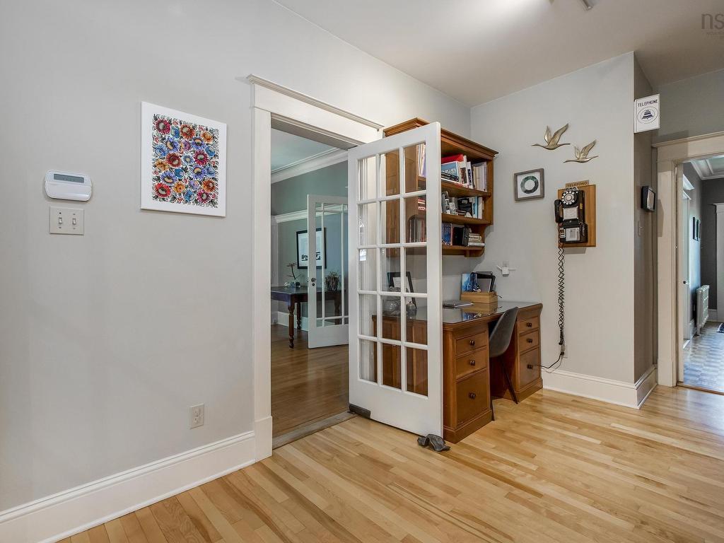 












1589 Larch Street

,
Halifax,




NS
B3H 3W9

