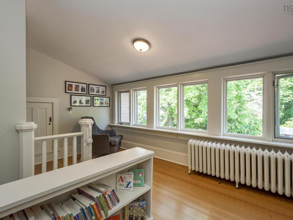 












1589 Larch Street

,
Halifax,




NS
B3H 3W9

