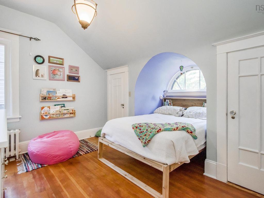 












1589 Larch Street

,
Halifax,




NS
B3H 3W9

