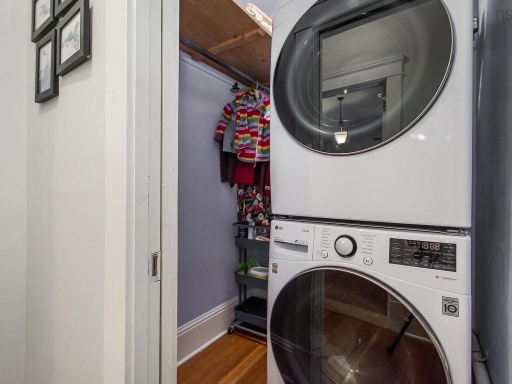 












1589 Larch Street

,
Halifax,




NS
B3H 3W9

