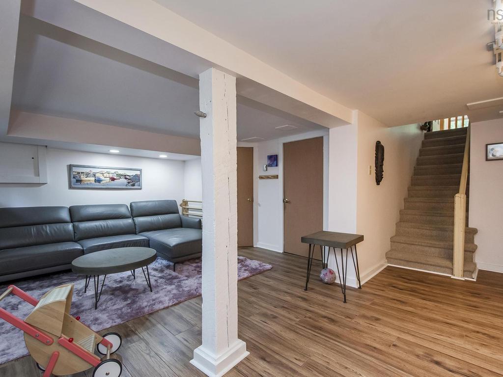 












1589 Larch Street

,
Halifax,




NS
B3H 3W9

