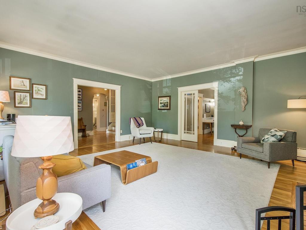 












1589 Larch Street

,
Halifax,




NS
B3H 3W9

