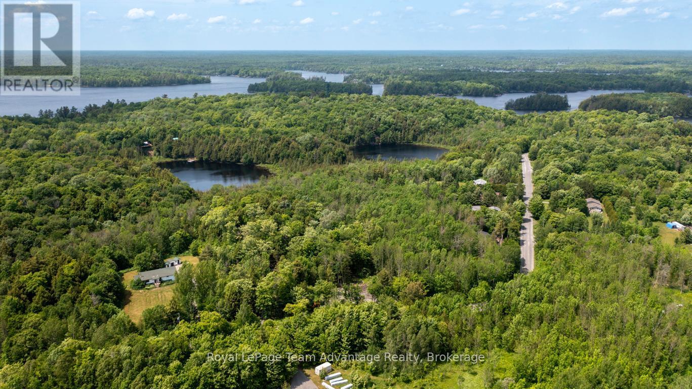 












40 SUNNYSHORE PARK DRIVE

,
McKellar,







Ontario
P2A0B5

