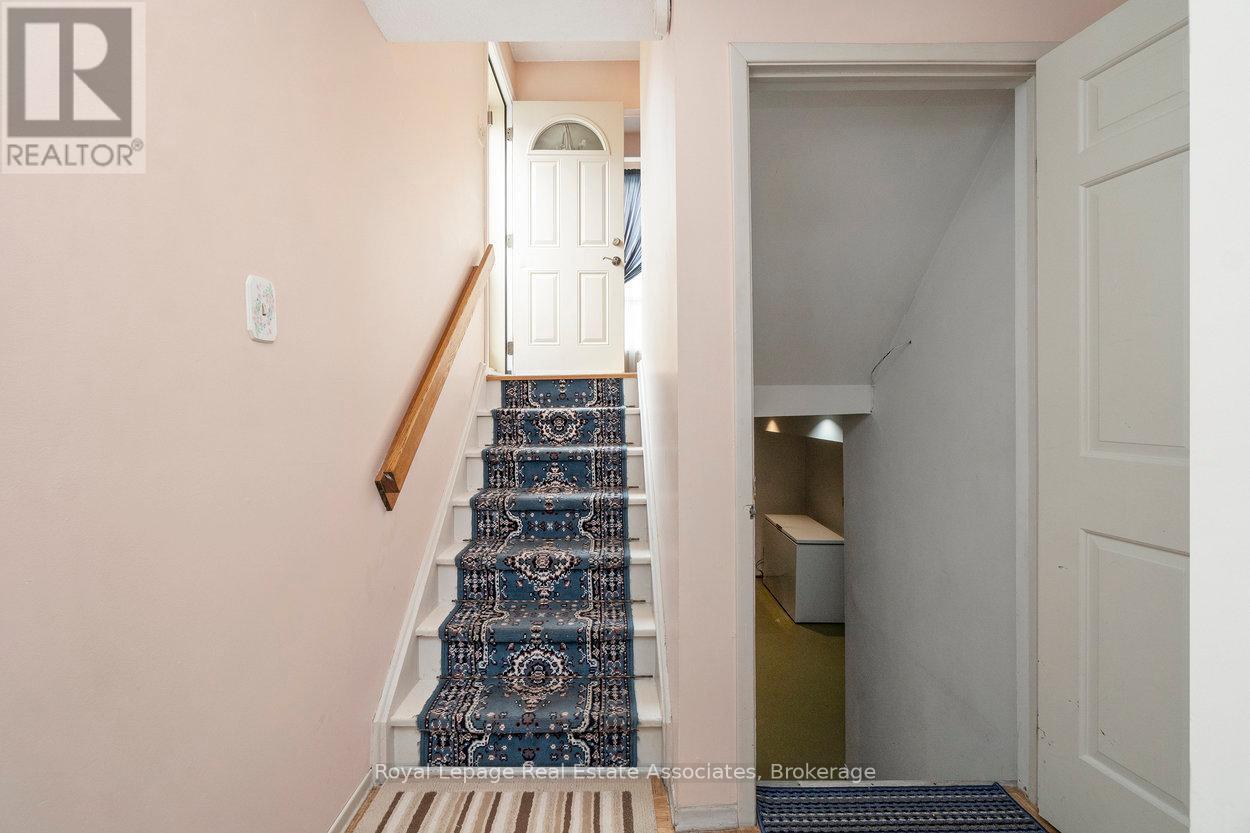 












4353 BRANDON GATE DRIVE

,
Mississauga,




Ontario
L4T3K6

