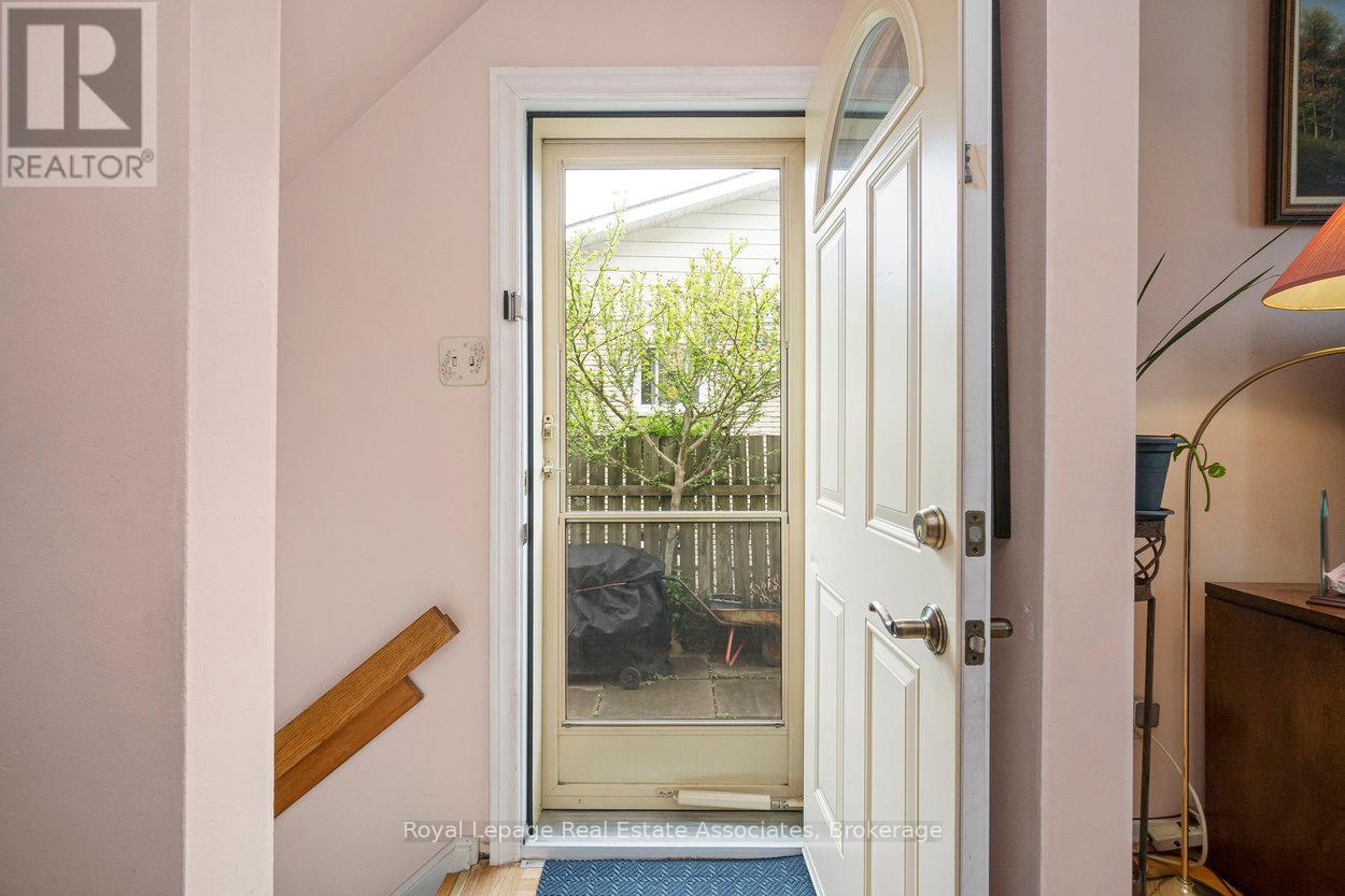 












4353 BRANDON GATE DRIVE

,
Mississauga,




Ontario
L4T3K6

