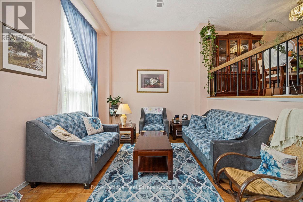 












4353 BRANDON GATE DRIVE

,
Mississauga,




Ontario
L4T3K6

