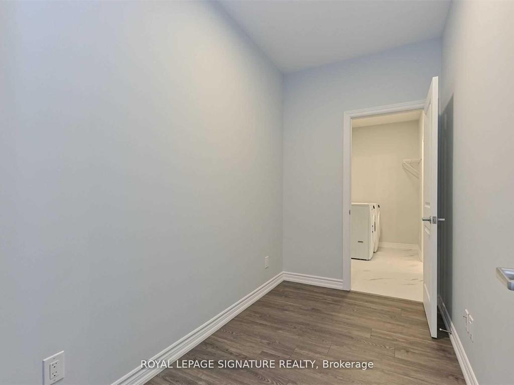 









529


South Pelham

Road, 208,
Welland,




ON
L3C 0H7

