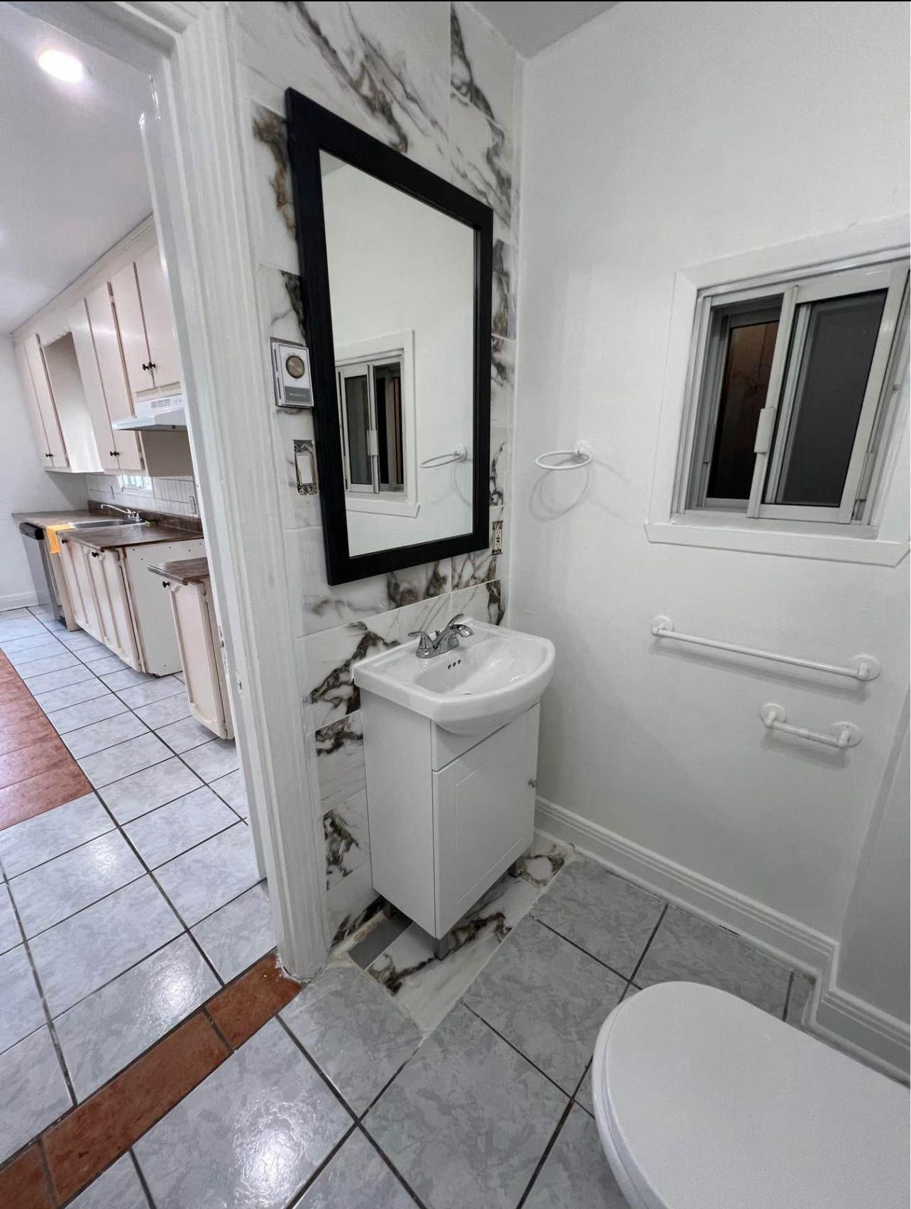 









121


Rue Houle

,
Saint-Eustache,




QC
J7P2L5

