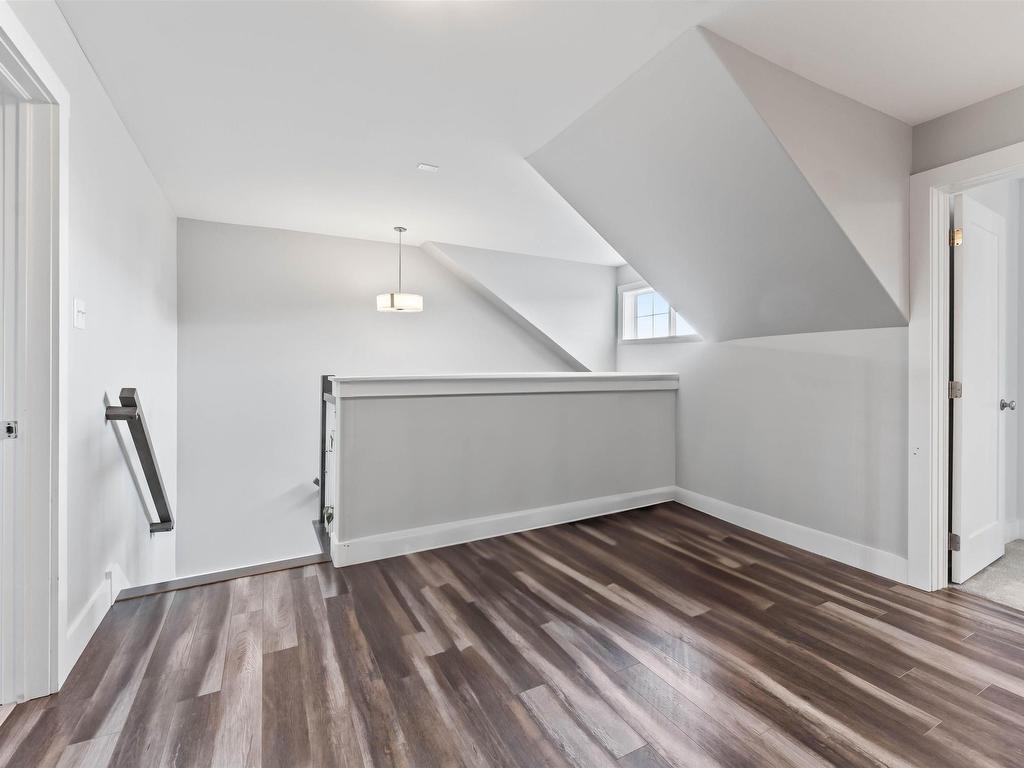 












24 Brick Lane

,
Halifax,




NS
B3P 0G4

