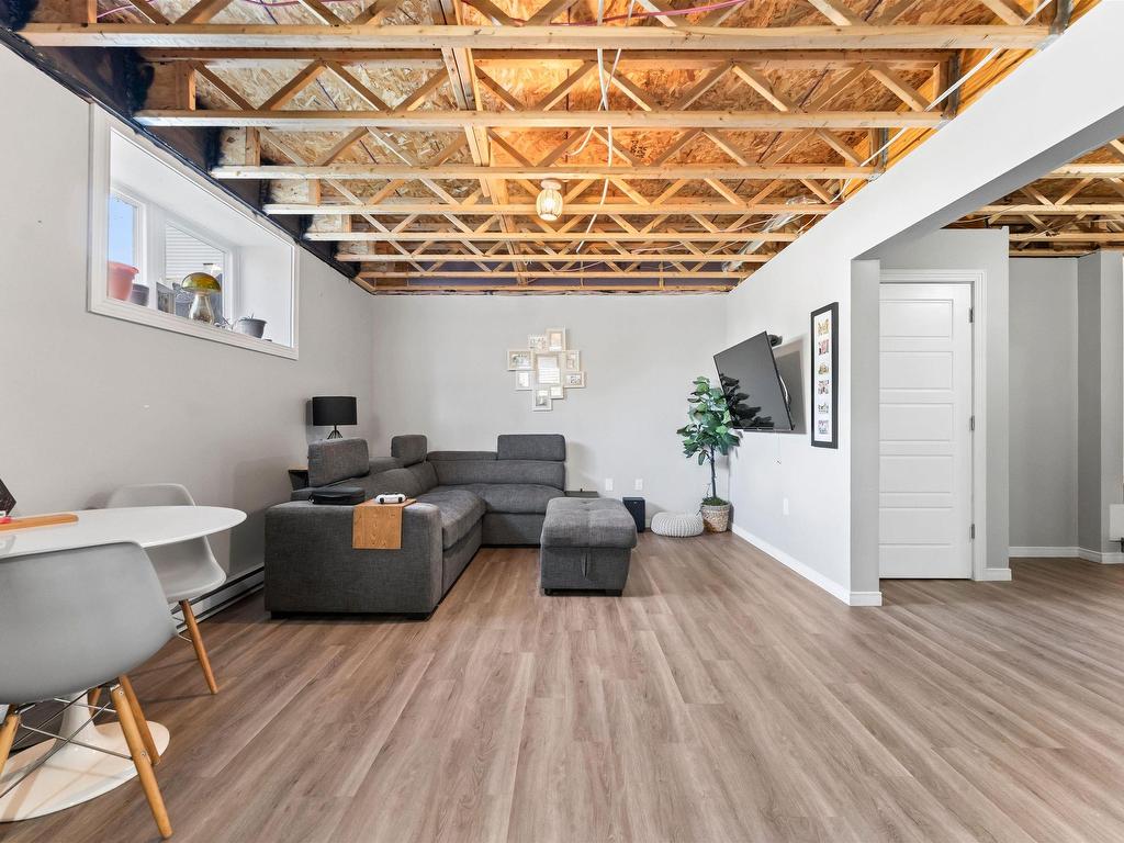 












24 Brick Lane

,
Halifax,




NS
B3P 0G4

