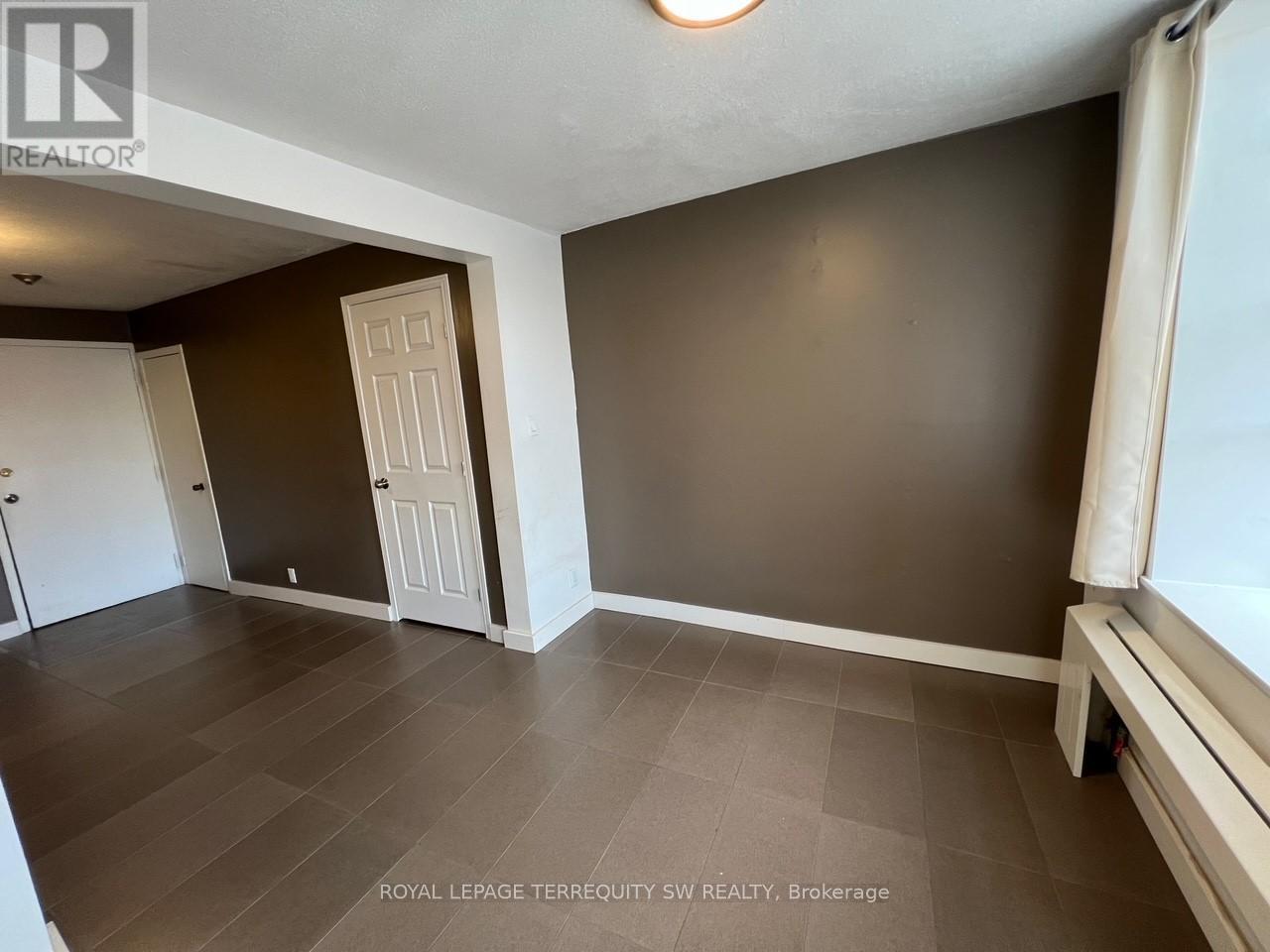 












3 - 213 QUEEN STREET E

,
Toronto,




Ontario
M5A1S2

