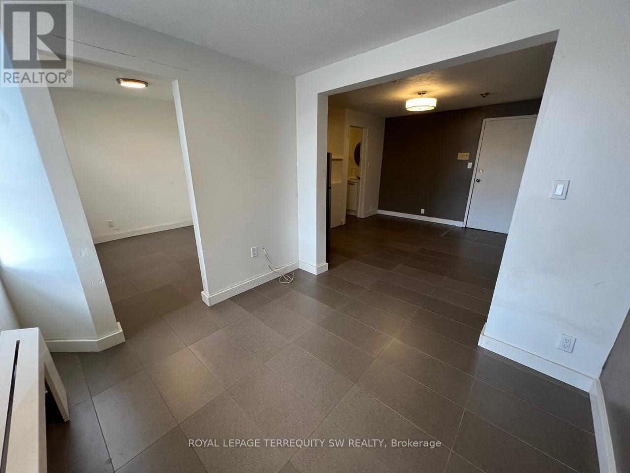 












3 - 213 QUEEN STREET E

,
Toronto,




Ontario
M5A1S2

