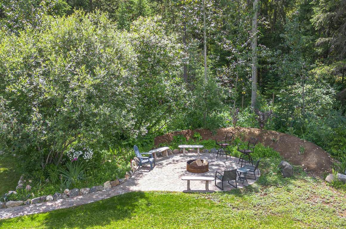 









1133


CAROLINE

Road,
Clearwater,




BC
V0E 1N0

