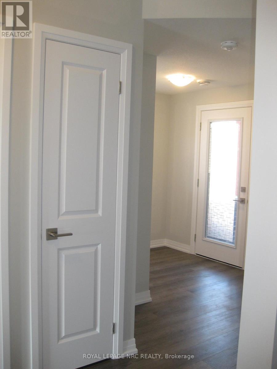 












68 - 6705 CROPP STREET

,
Niagara Falls (Morrison),




Ontario
L2E0C1

